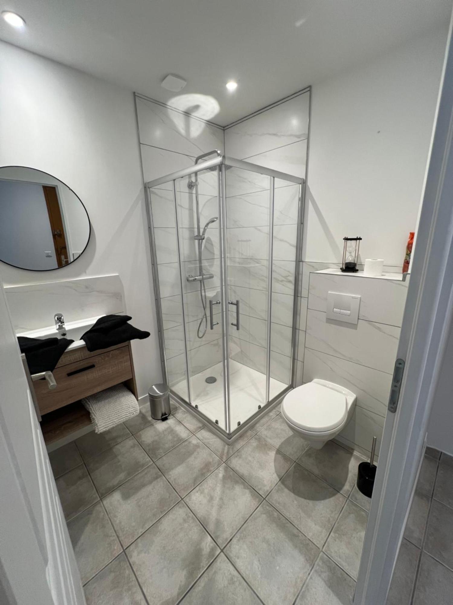 Grand Avec Veranda Et Parking Appartement *